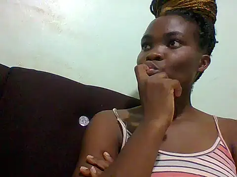 Snapshot of sexxyqueenn22 chatting on October 29, 8:30 pm sexxyqueenn22 online show from October 29, 8:30 pm