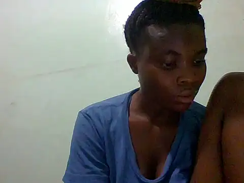 Snapshot of sexxyqueenn22 chatting on November 16, 7:46 am sexxyqueenn22 online show from November 16, 7:46 am