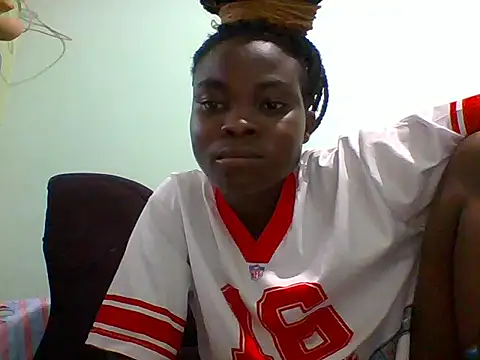 Snapshot of sexxyqueenn22 chatting on November 6, 10:58 pm sexxyqueenn22 online show from November 6, 10:58 pm