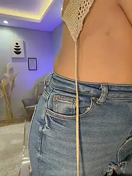 Amberonee31 online show from April 14, 9:09 pm