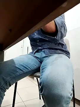 Snapshot of tatoocba88 chatting on December 4, 7:02 pm tatoocba88 online show from December 4, 7:02 pm