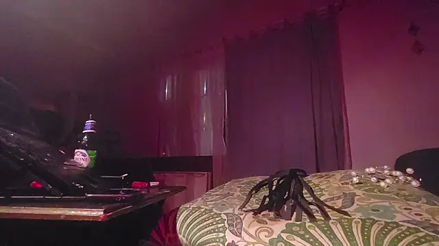 estivalia xxx online show from April 9, 2:13 am