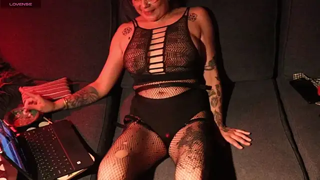 estivalia xxx online show from March 23, 11:48 pm