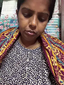 Snapshot of Beauty-queen chatting on November 19, 2:06 pm Beauty-queen online show from November 19, 2:06 pm