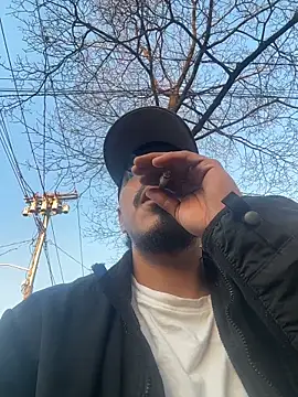 Snapshot of MynameisPaco chatting on November 8, 9:18 pm MynameisPaco online show from November 8, 9:18 pm