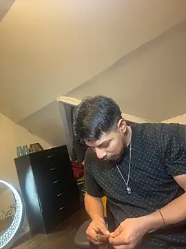 Snapshot of MynameisPaco chatting on December 3, 12:01 am MynameisPaco online show from December 3, 12:01 am