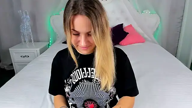 Milka Blond online show from November 1, 1:34 am