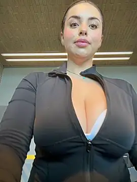Alirawrz online show from May 24, 3:45 pm