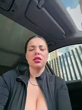Alirawrz online show from May 10, 1:04 pm
