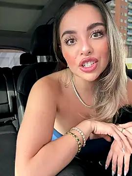 Alirawrz online show from November 9, 1:04 pm