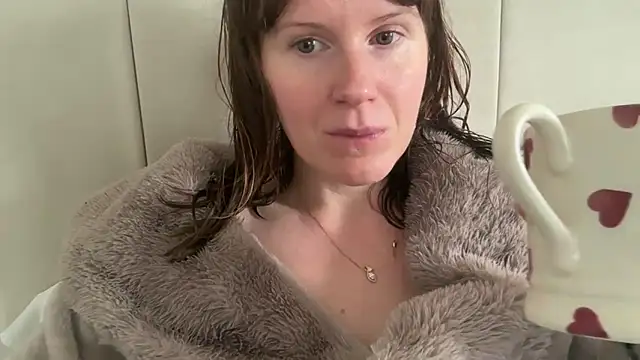 redheadrosie69 online show from March 13, 9:36 am