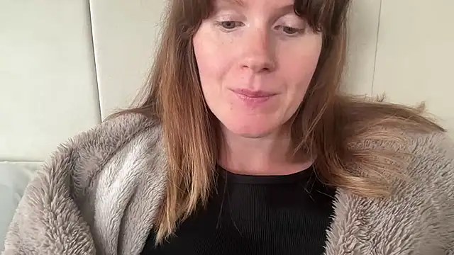 Snapshot of redheadrosie69 chatting on July 3, 10:00 am redheadrosie69 online show from July 3, 10:00 am