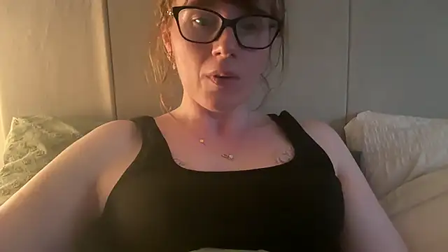 redheadrosie69 online show from April 28, 7:29 pm