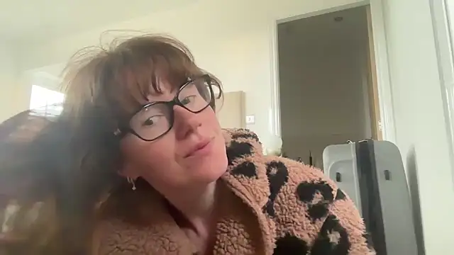 Snapshot of redheadrosie69 chatting on June 11, 4:53 am redheadrosie69 online show from June 11, 4:53 am