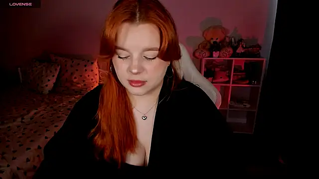 Snapshot of _Lisa_x chatting on October 8, 11:23 am Lisa x online show from October 8, 11:23 am