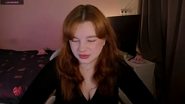 Snapshot of _Lisa_x chatting on December 2, 7:20 am Lisa x online show from December 2, 7:20 am