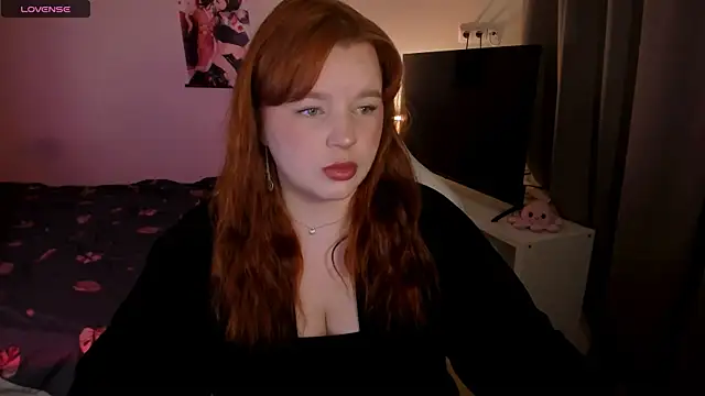 Snapshot of _Lisa_x chatting on December 19, 8:13 am Lisa x online show from December 19, 8:13 am