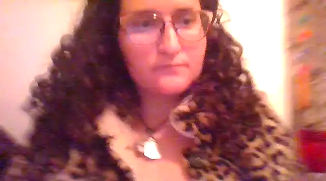 Snapshot of juicyrubies chatting on February 22, 5:46 pm juicyrubies online show from February 22, 5:46 pm