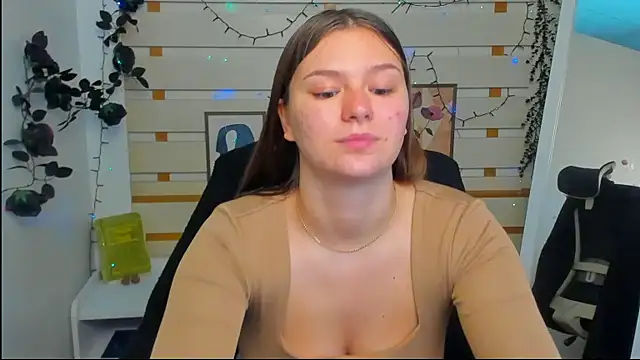 Josephine Kiss online show from April 27, 12:14 pm