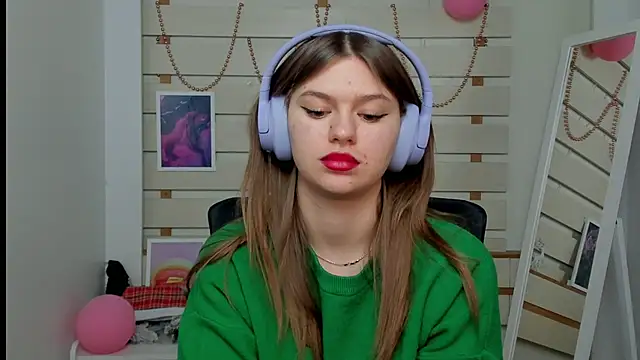 Josephine Kiss online show from February 27, 10:33 am