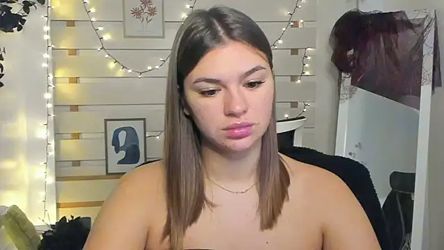 Josephine Kiss online show from November 8, 1:47 pm