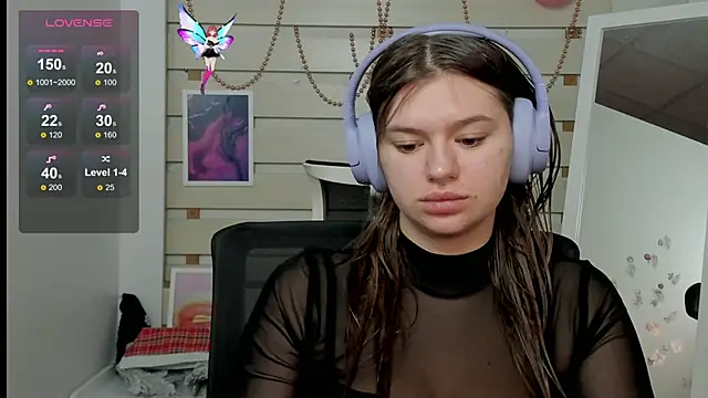 Josephine Kiss online show from March 9, 7:45 am