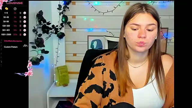 Josephine Kiss online show from May 13, 6:42 am