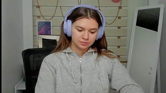 Josephine Kiss online show from February 25, 12:49 pm