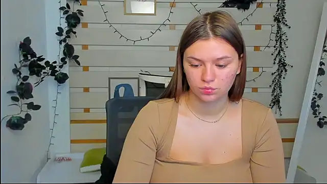 Josephine Kiss online show from April 29, 9:24 am