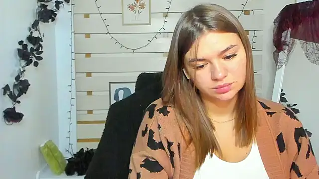 Josephine Kiss online show from November 10, 1:38 pm