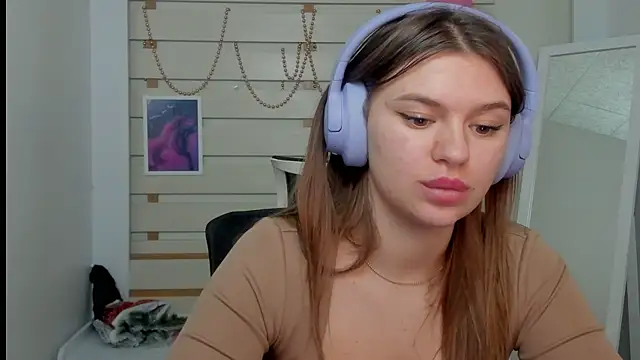 Josephine Kiss online show from February 19, 4:33 pm