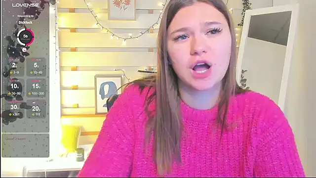 Josephine Kiss online show from February 2, 1:10 pm