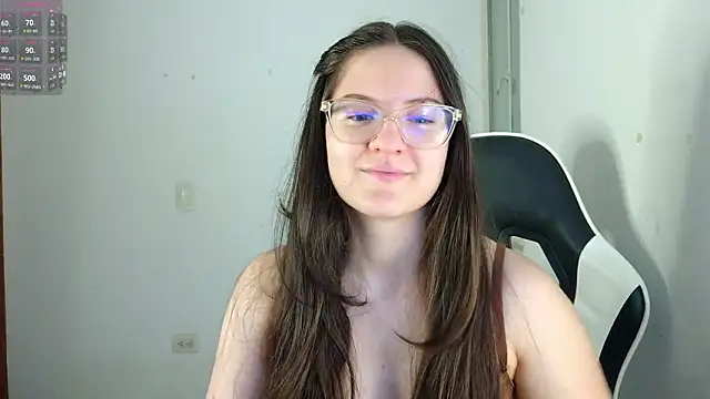 Snapshot of livgomez chatting on March 15, 2:07 am livgomez online show from March 15, 2:07 am