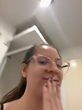 livgomez online show from October 2, 11:19 pm