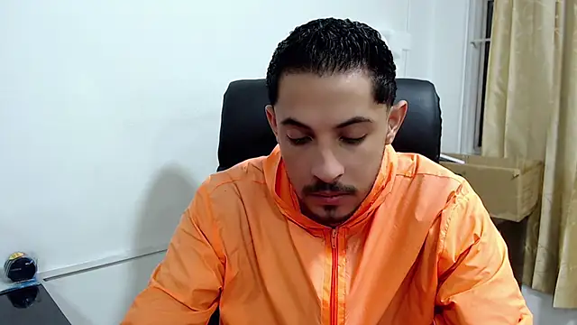 Erick Wall online show from November 13, 4:05 am