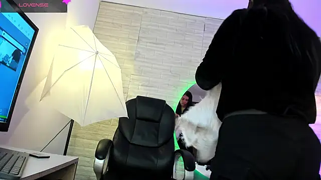 sussy  stone online show from March 31, 11:45 am