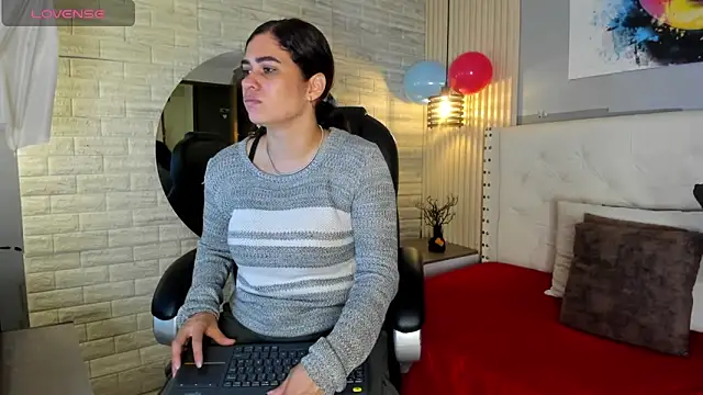 sussy  stone online show from May 28, 12:11 pm