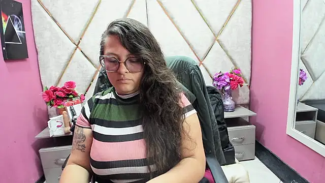 SaraThomso online show from January 13, 2:32 pm