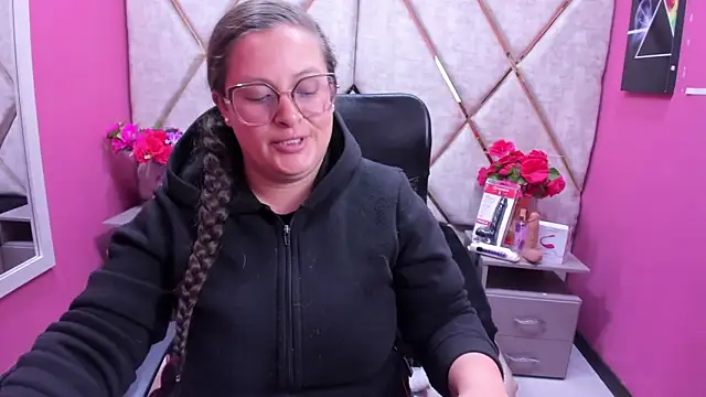 SaraThomso online show from November 28, 1:44 pm