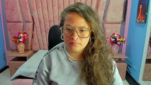 SaraThomso online show from February 27, 3:29 am