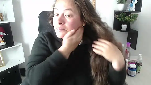 SaraThomso online show from February 7, 3:01 am