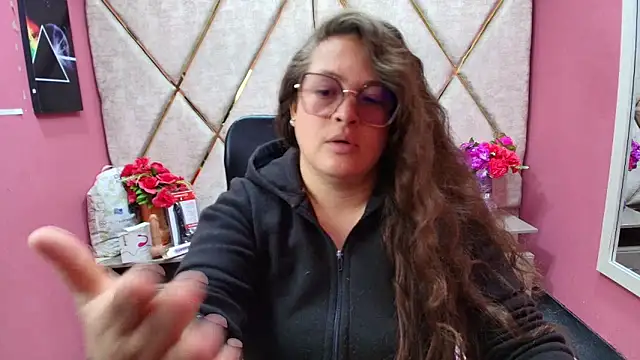 SaraThomso online show from December 22, 2:39 pm