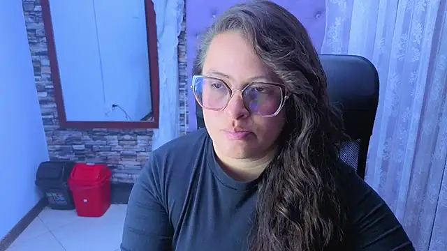 SaraThomso online show from December 19, 2:08 pm