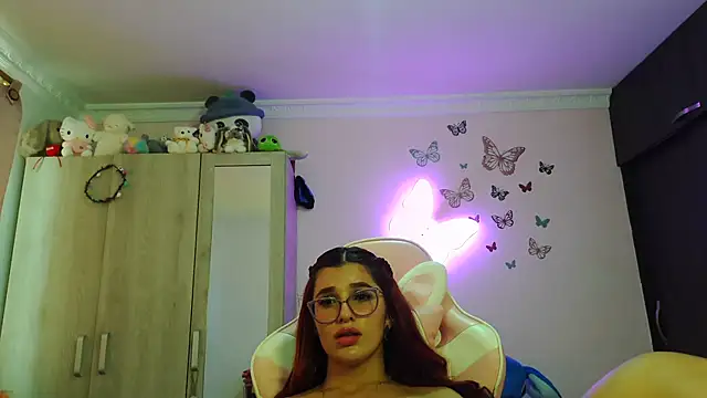 caroline jonson online show from May 7, 2:09 pm