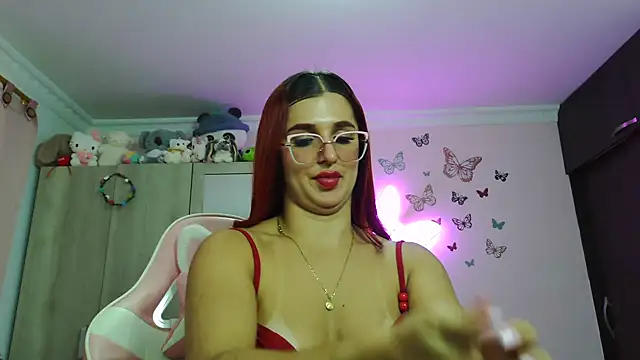 Snapshot of caroline_jonson chatting on July 16, 9:56 pm caroline jonson online show from July 16, 9:56 pm