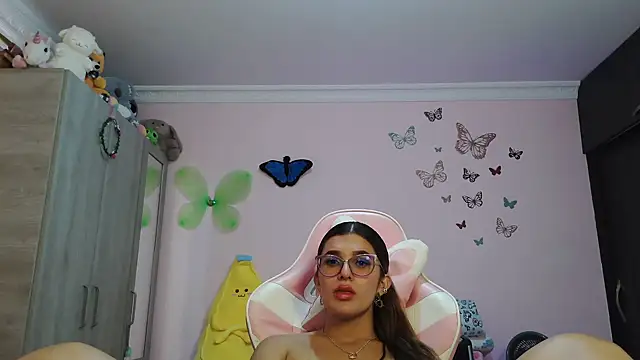 caroline jonson online show from March 1, 7:03 pm