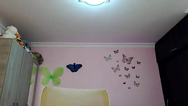 Snapshot of caroline_jonson chatting on October 9, 8:31 pm caroline jonson online show from October 9, 8:31 pm