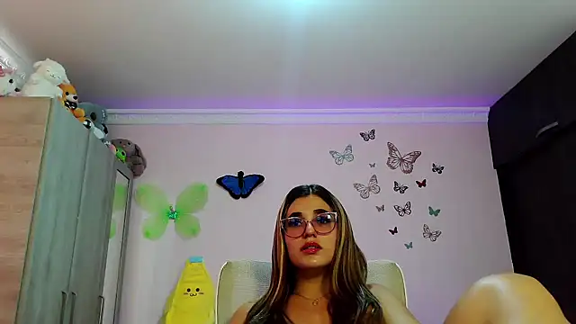 Snapshot of caroline_jonson chatting on September 10, 2:16 pm caroline jonson online show from September 10, 2:16 pm