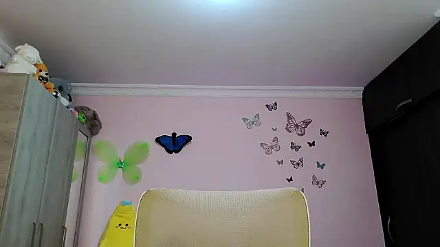 Snapshot of caroline_jonson chatting on October 10, 4:41 pm caroline jonson online show from October 10, 4:41 pm
