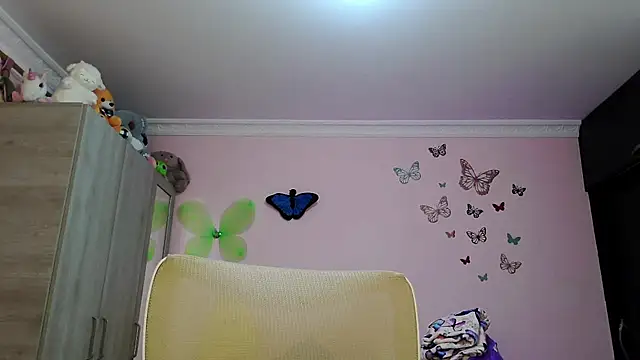 caroline jonson online show from November 21, 9:25 pm